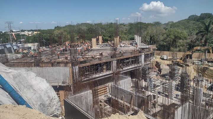 Hospital del Issste en Tampico va a menos de la mitad de su construcción